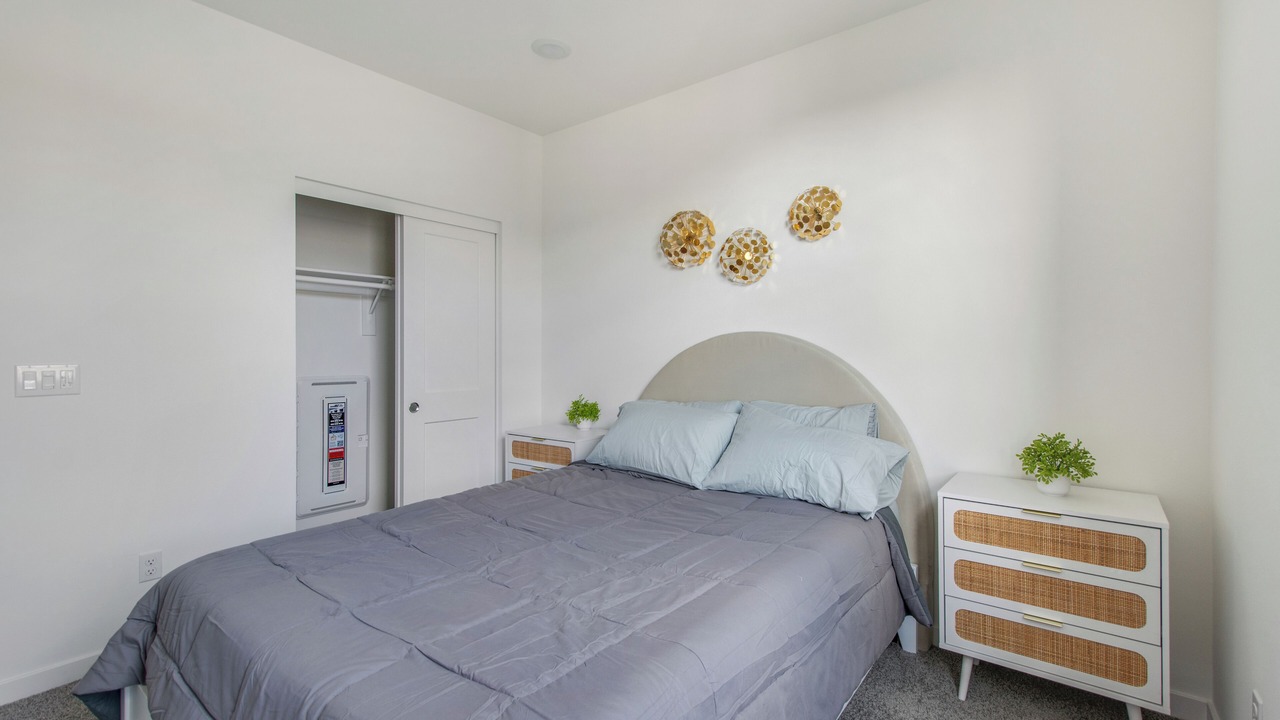 Photo of Bedroom in Lake Forest
