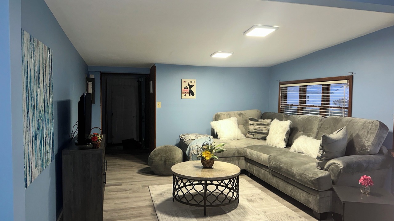 Photo of Livingroom in Town of Porter