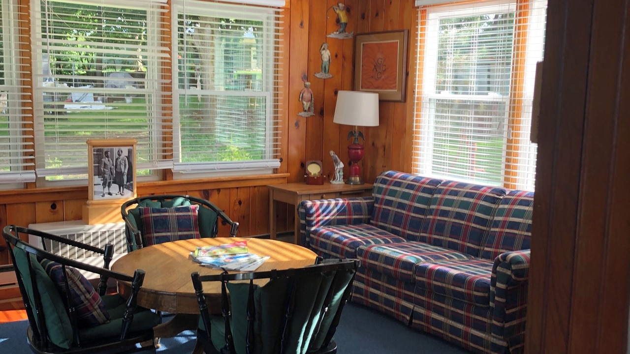 Photo of Livingroom in Auburn