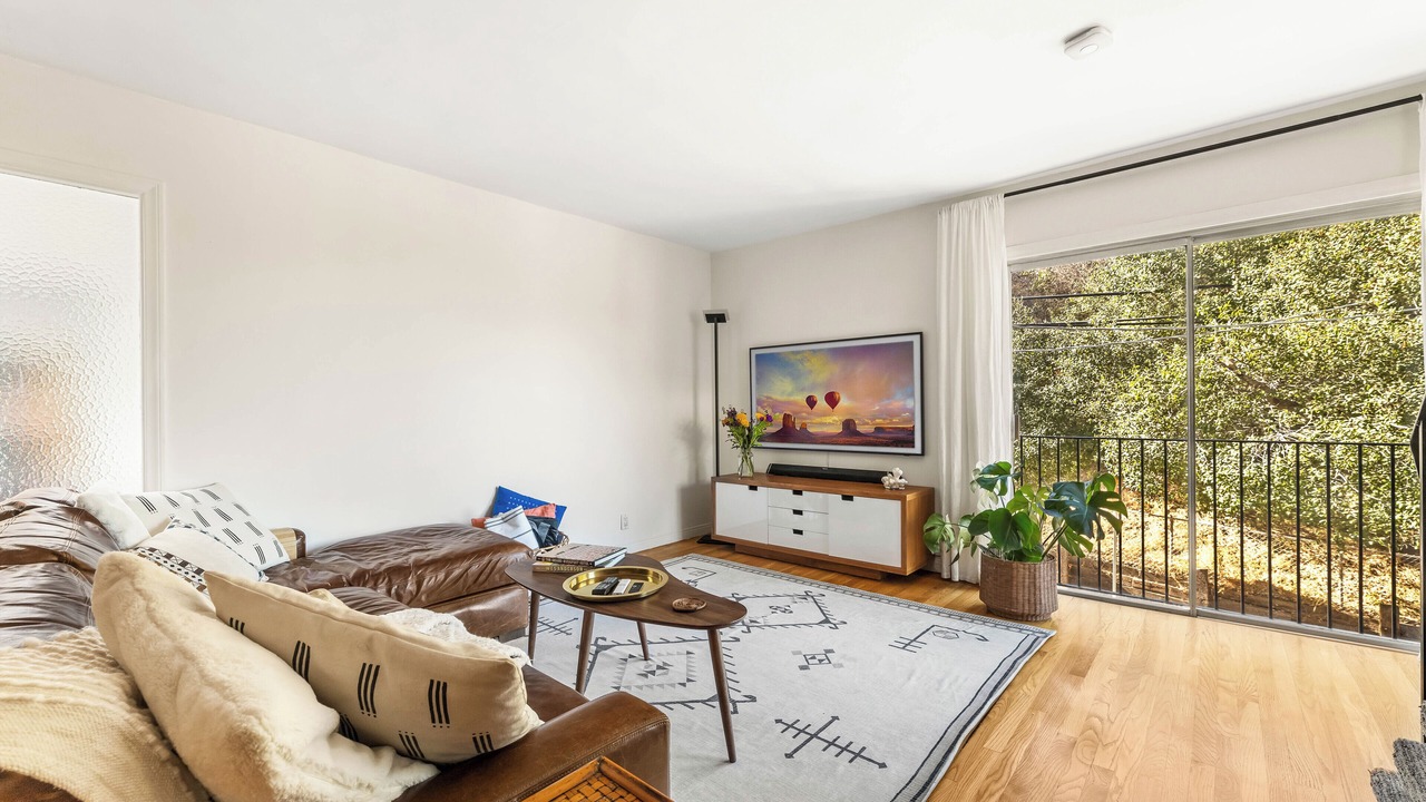 Photo of Livingroom in Hollywood Hills