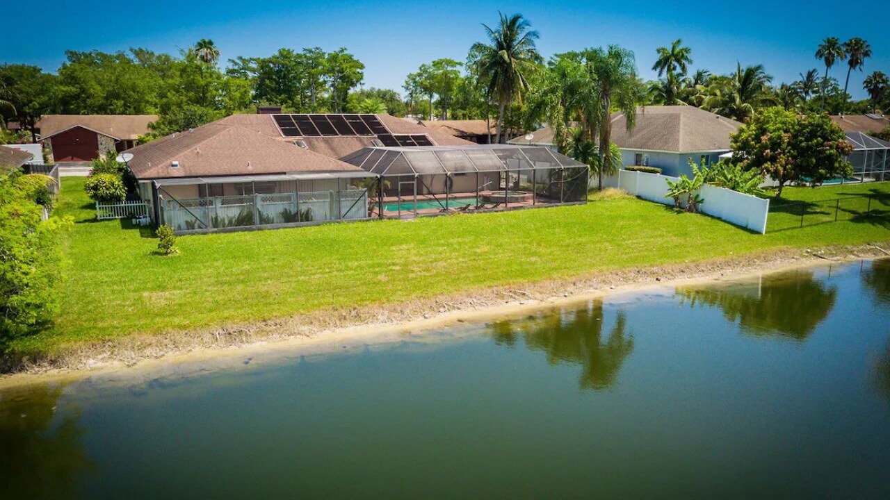 Photo of Outdoor in Lauderhill
