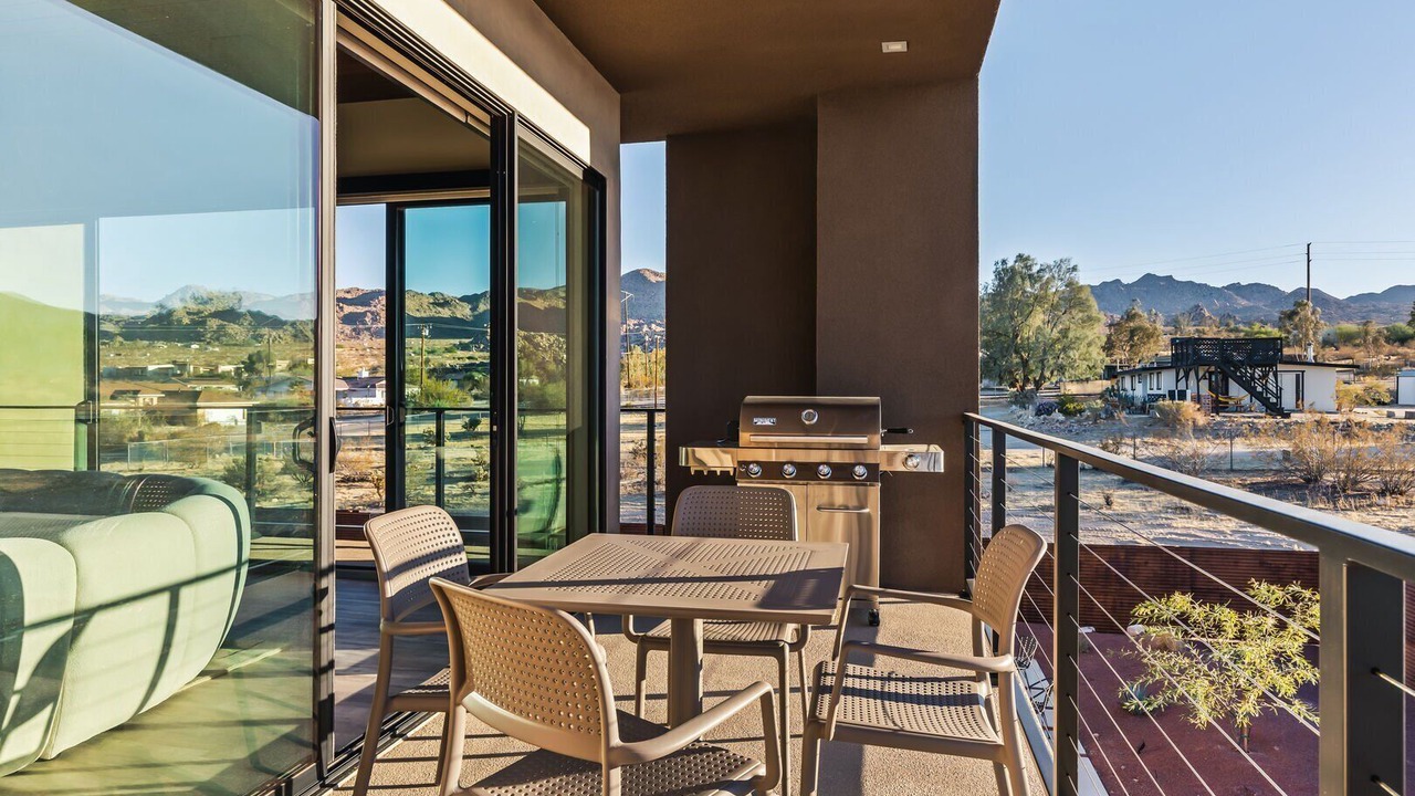 Photo of Patio Balcony in Panorama Heights