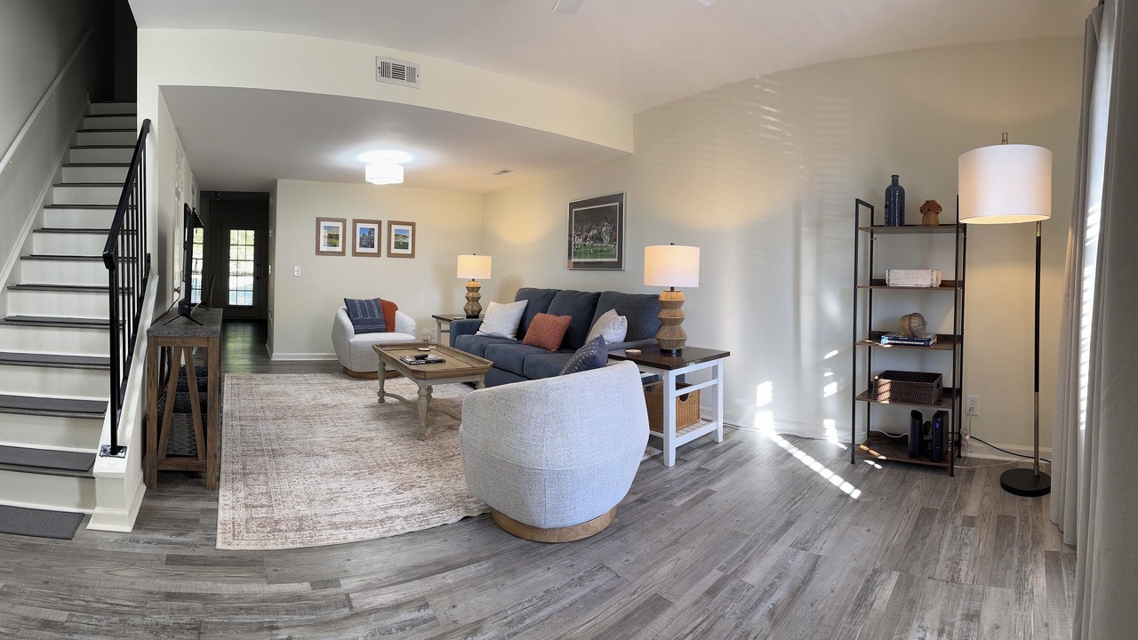 Photo of Livingroom in Auburn