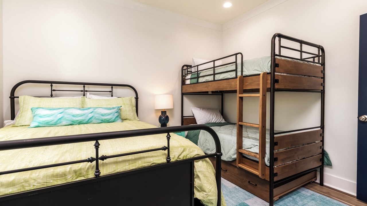 Photo of Bedroom in Audubon Place