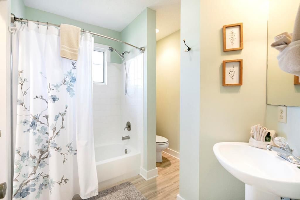 Photo of Bathroom in Seven Devils