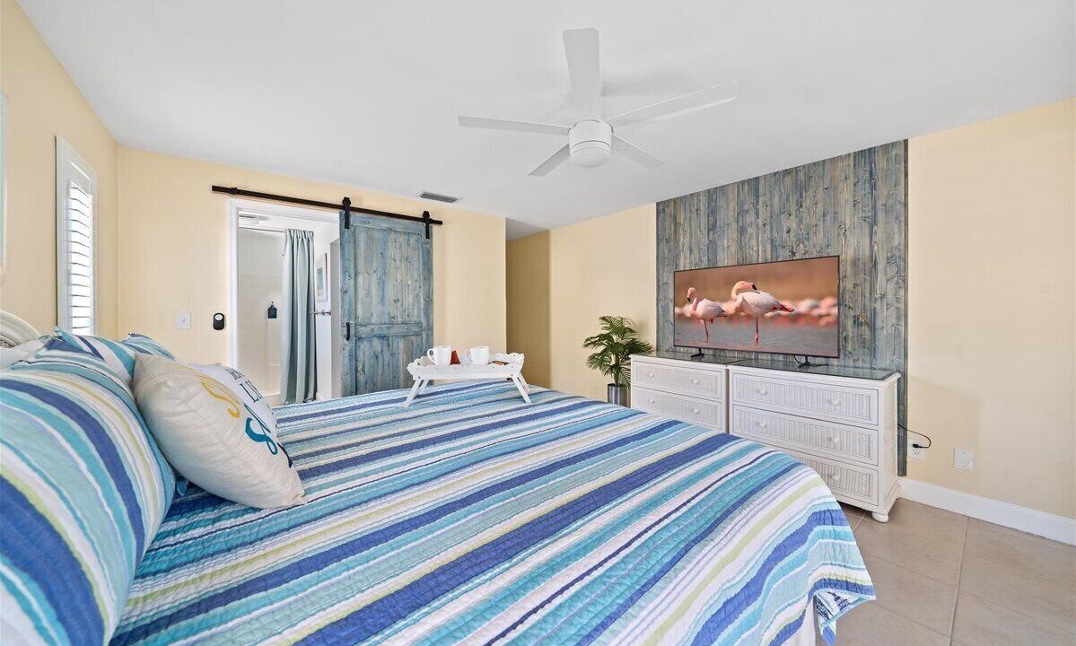 Photo of Bedroom in Cocoa Isles