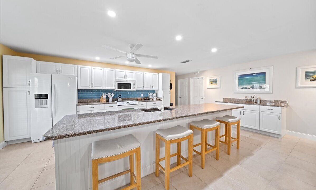 Photo of Kitchen in Cocoa Isles