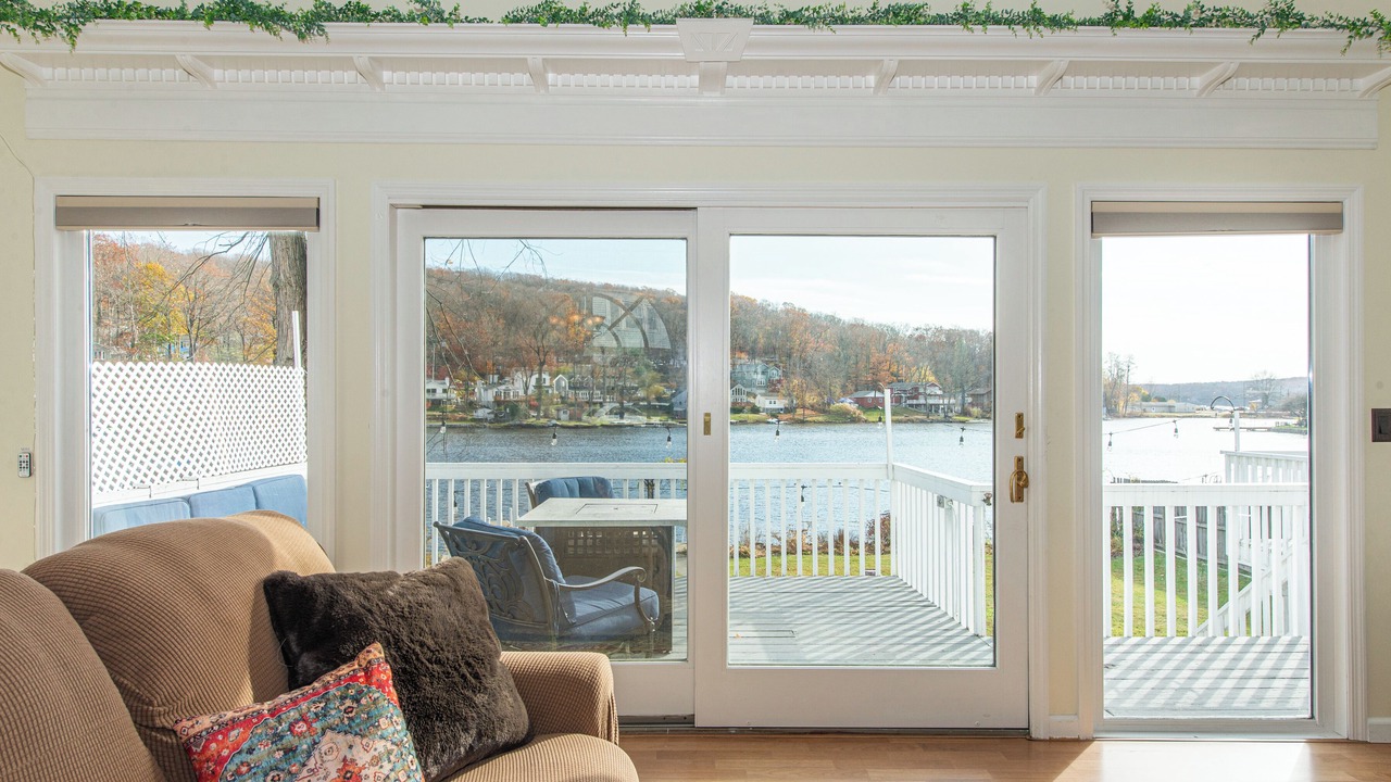 Photo of Livingroom in Lake Hopatcong