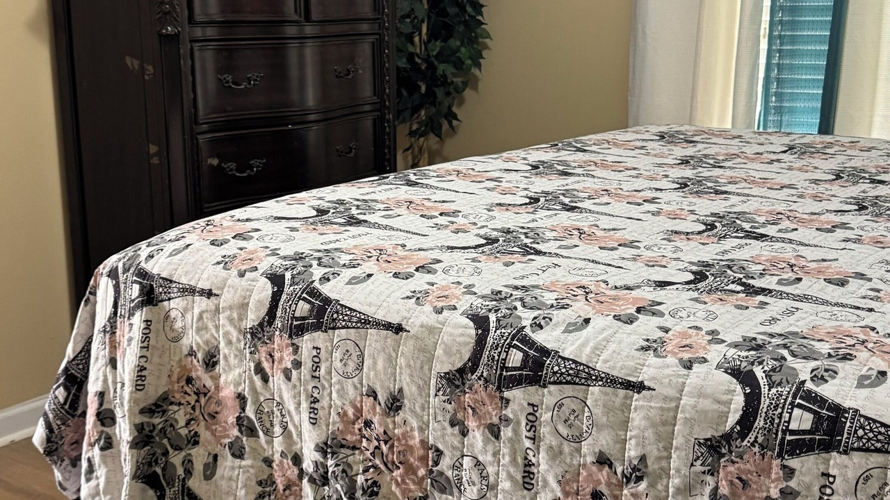 Photo of Bedroom in Stone County