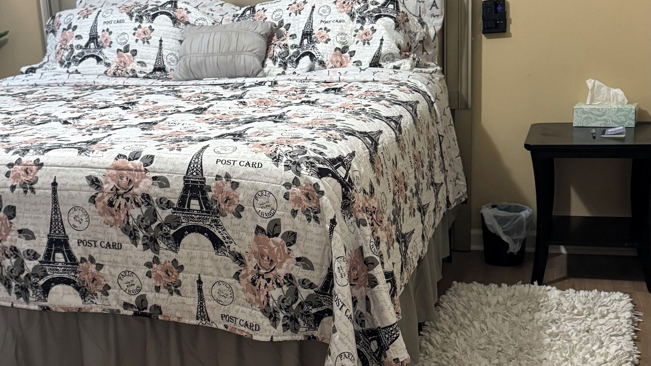 Photo of Bedroom in Stone County