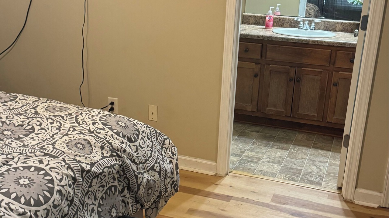 Photo of Bedroom in Stone County