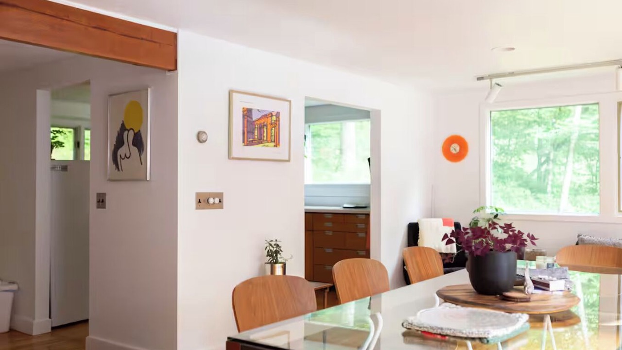 Photo of Livingroom in Cornwall Bridge