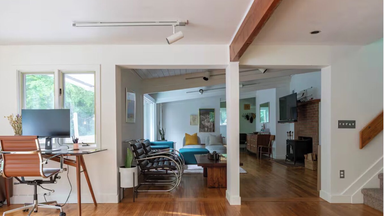 Photo of Livingroom in Cornwall Bridge