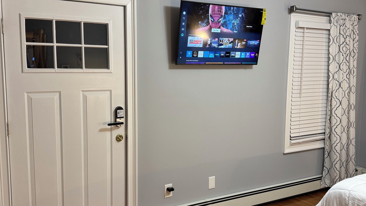 Photo of Bedroom in Uniondale