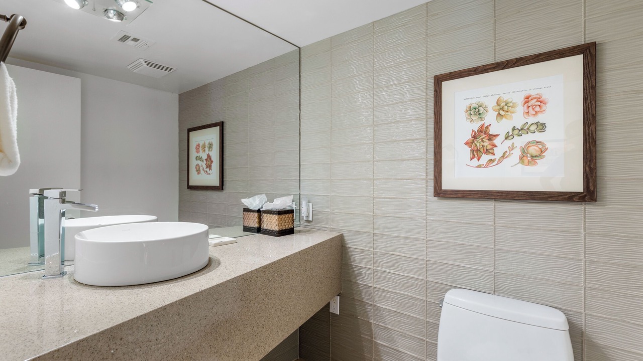 Photo of Bathroom in Historic Tennis Club