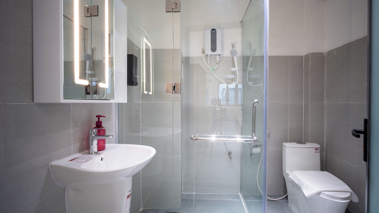Photo of Bathroom in Phuong 6