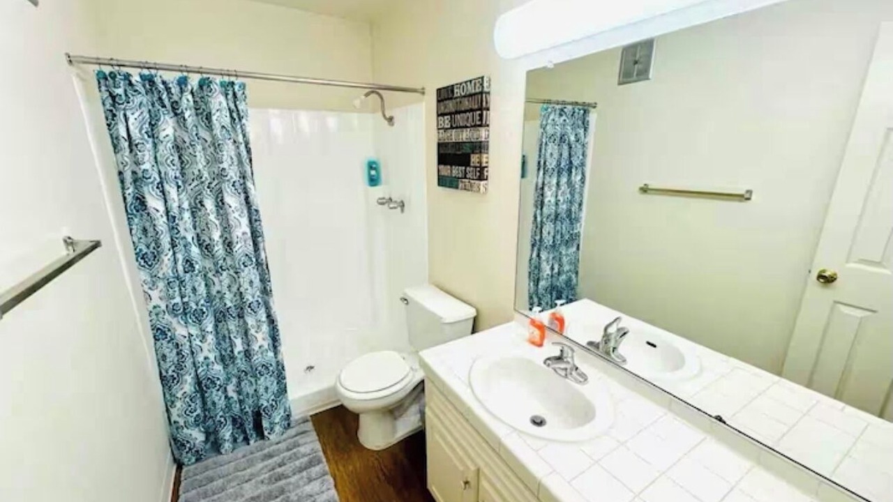 Photo of Bathroom in Marina Peninsula