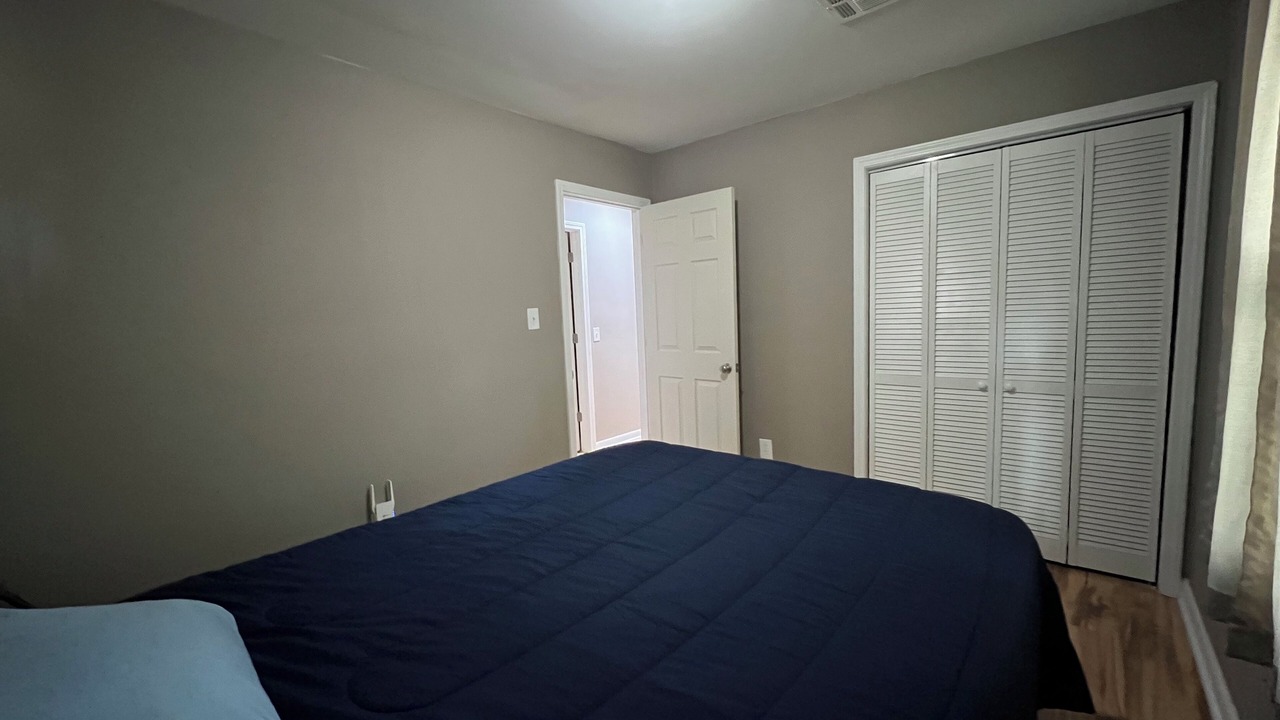Photo of Bedroom in Booth