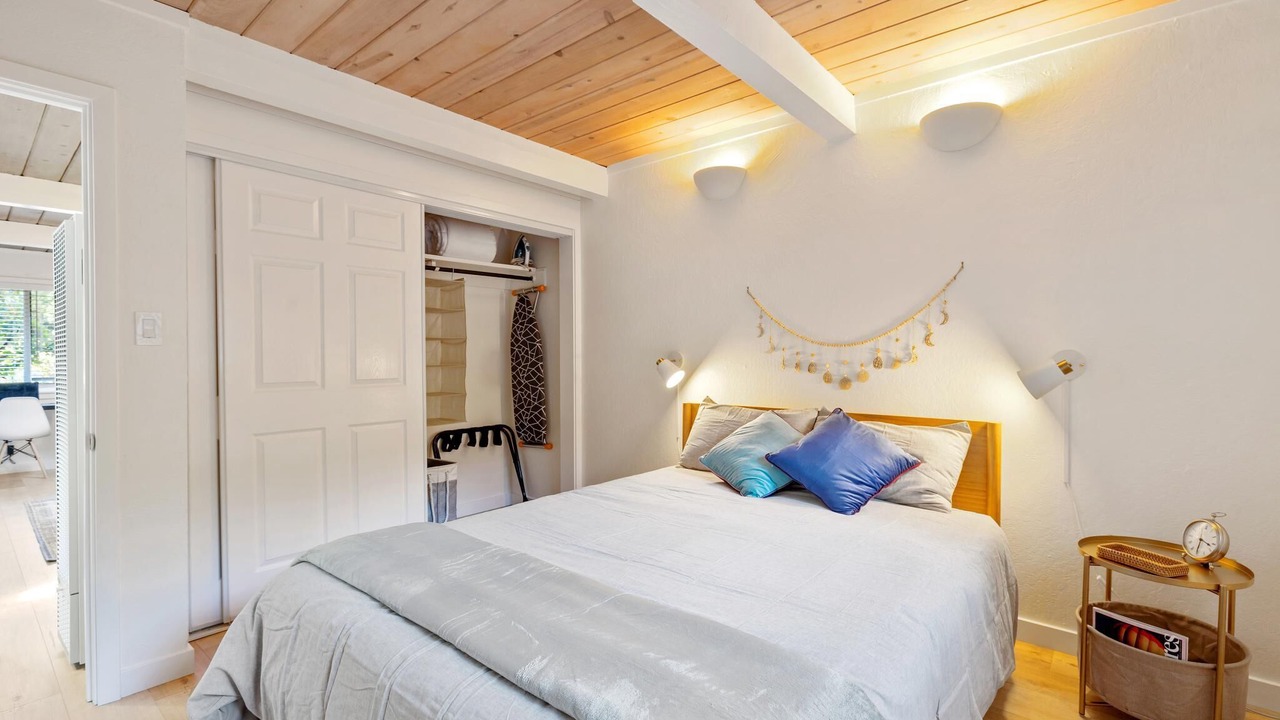 Photo of Bedroom in Menlo Park
