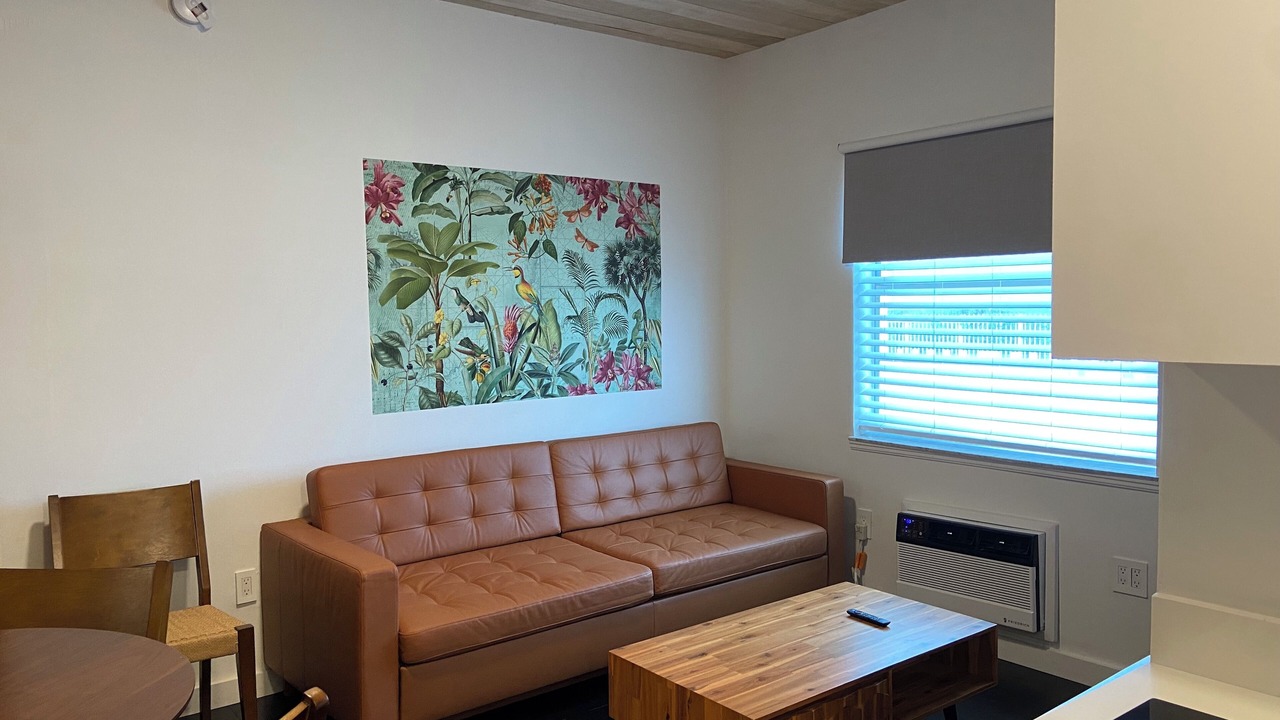 Photo of Livingroom in South of Fifth