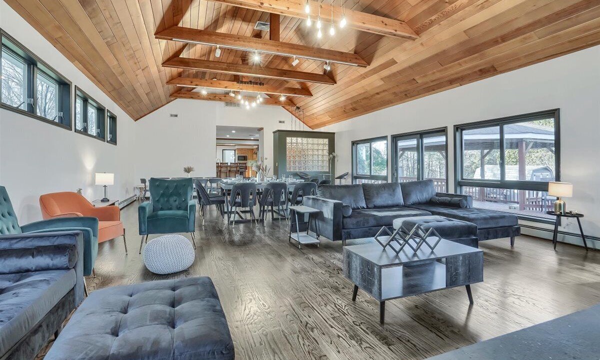 Photo of Livingroom in Monroe