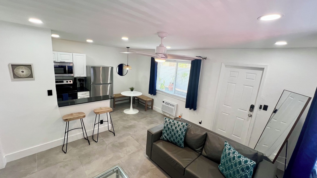 Photo of Livingroom in Lake Ridge