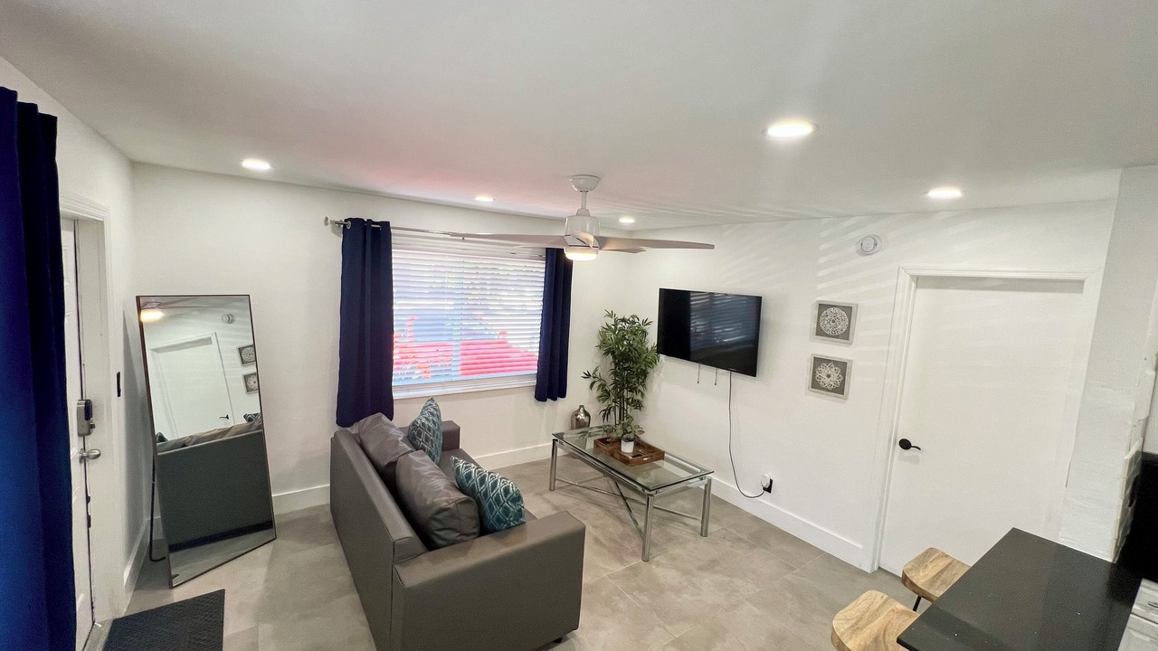Photo of Livingroom in Lake Ridge