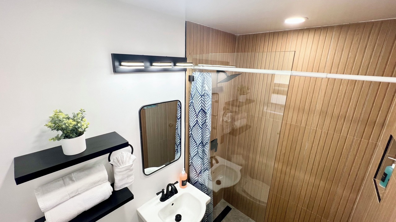 Photo of Bathroom in Lake Ridge