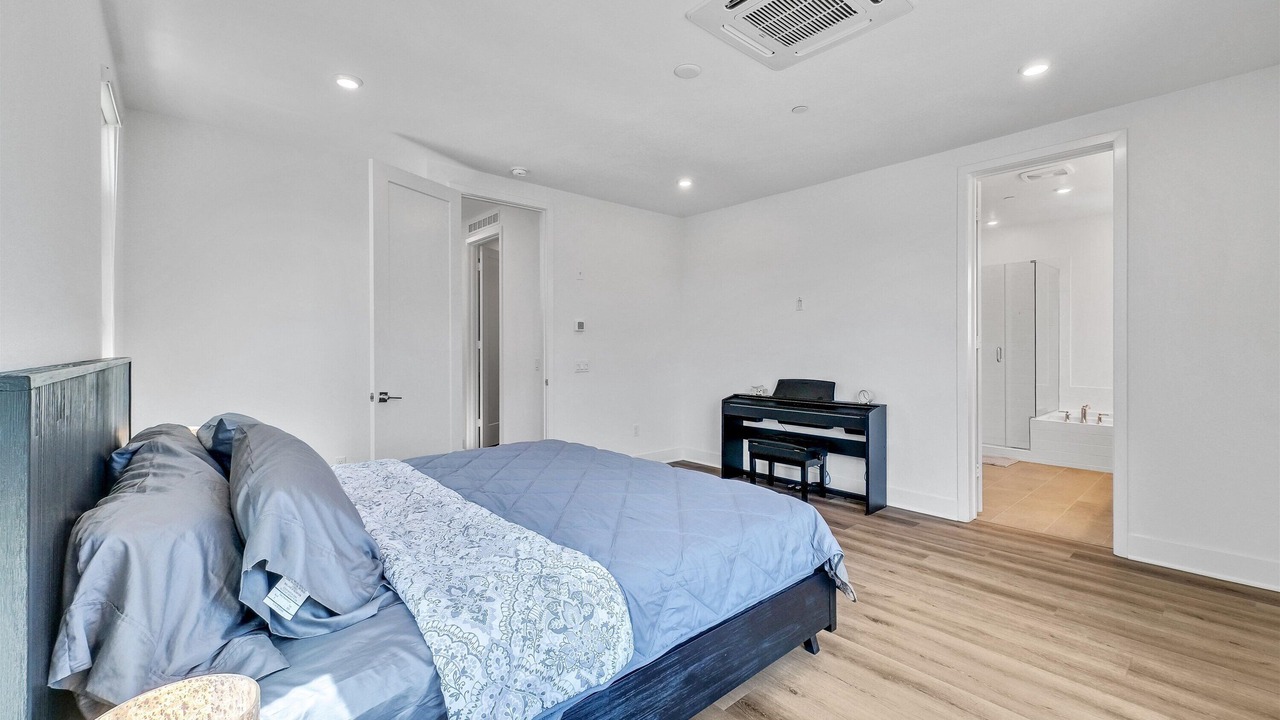 Photo of Bedroom in Irvine