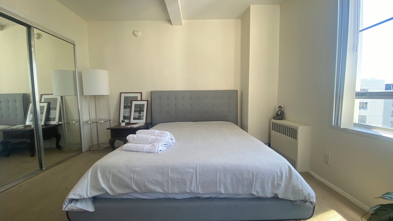 Photo of Bedroom in La Brea