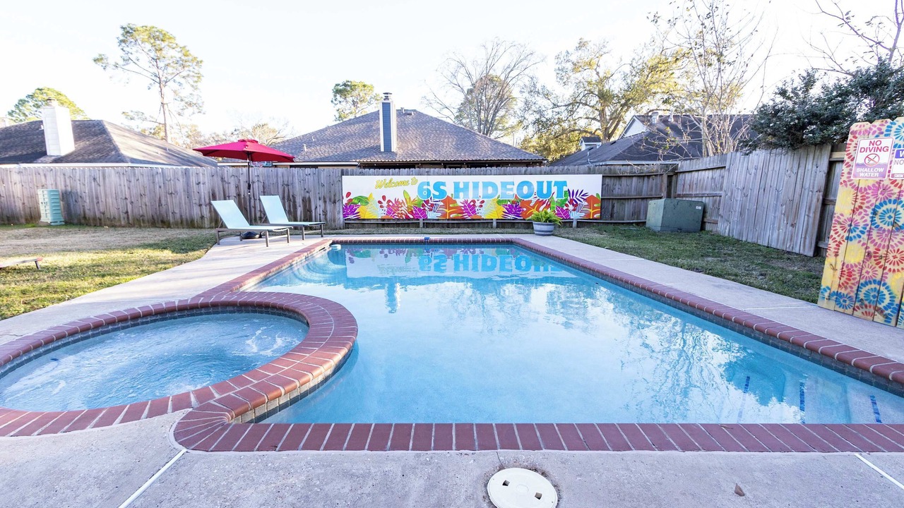 Photo of Outdoor in FM 1960