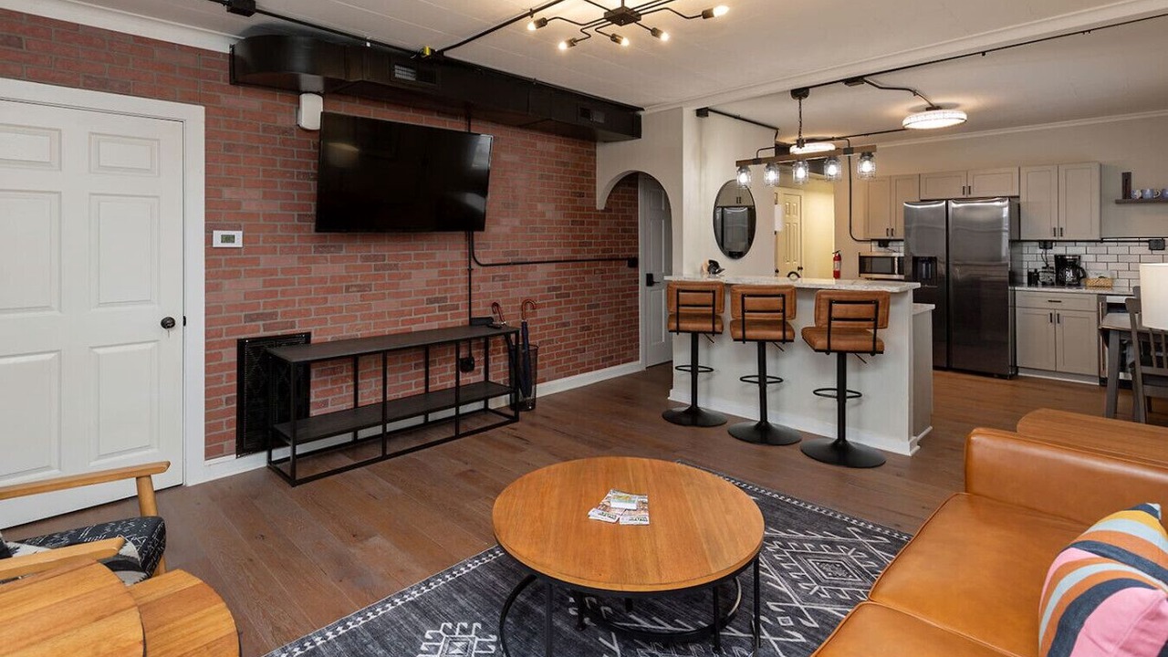 Photo of Livingroom in West Des Moines