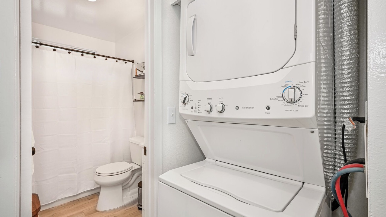 Photo of Bathroom in East Side Costa Mesa