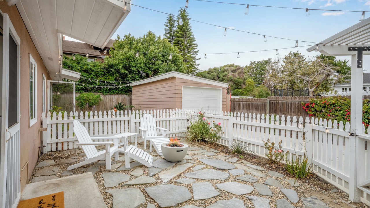 Photo of Patio Balcony in East Side Costa Mesa