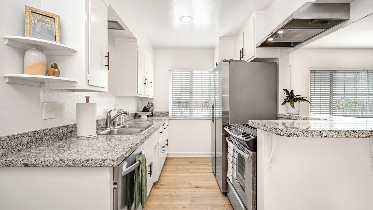 Photo of Kitchen in East Side Costa Mesa