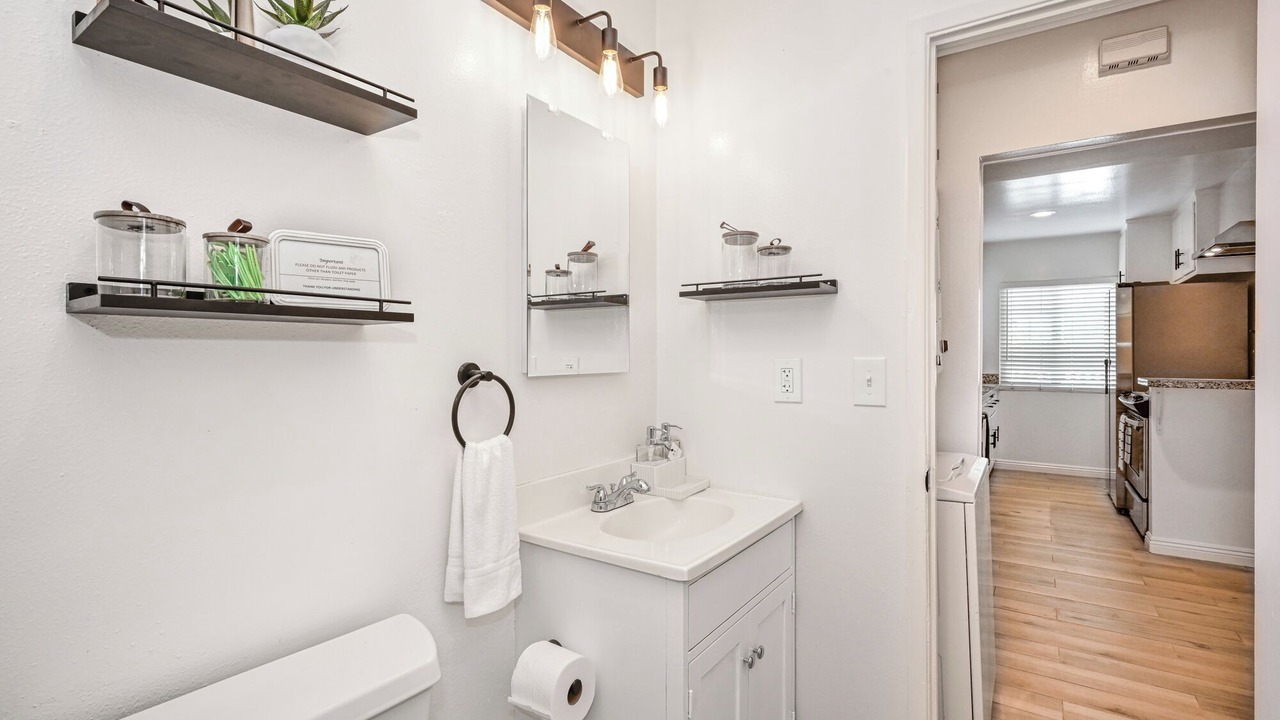 Photo of Bathroom in East Side Costa Mesa