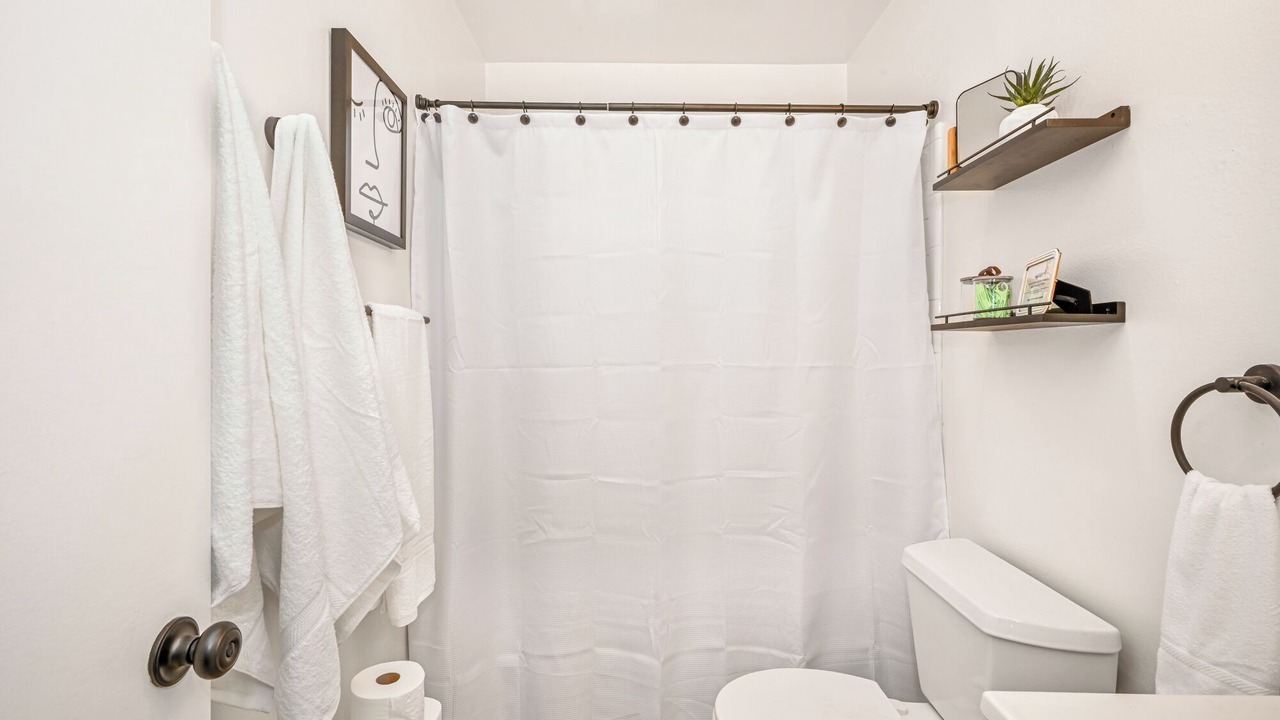 Photo of Bathroom in East Side Costa Mesa