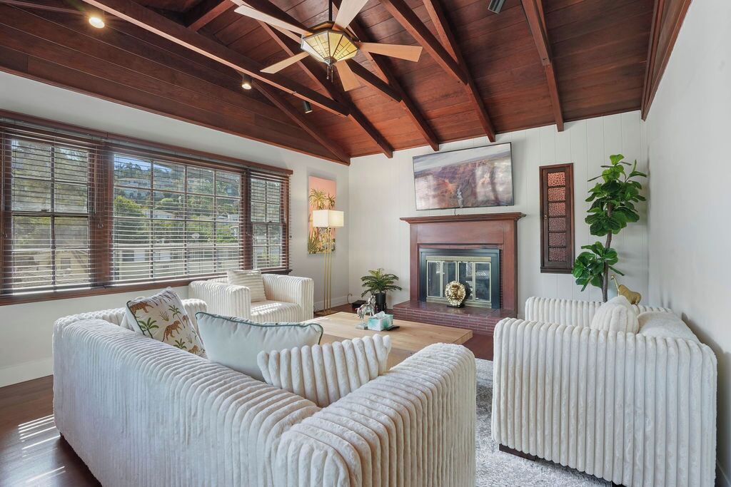 Photo of Livingroom in Sunset Junction