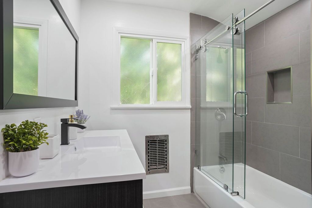 Photo of Bathroom in Sunset Junction