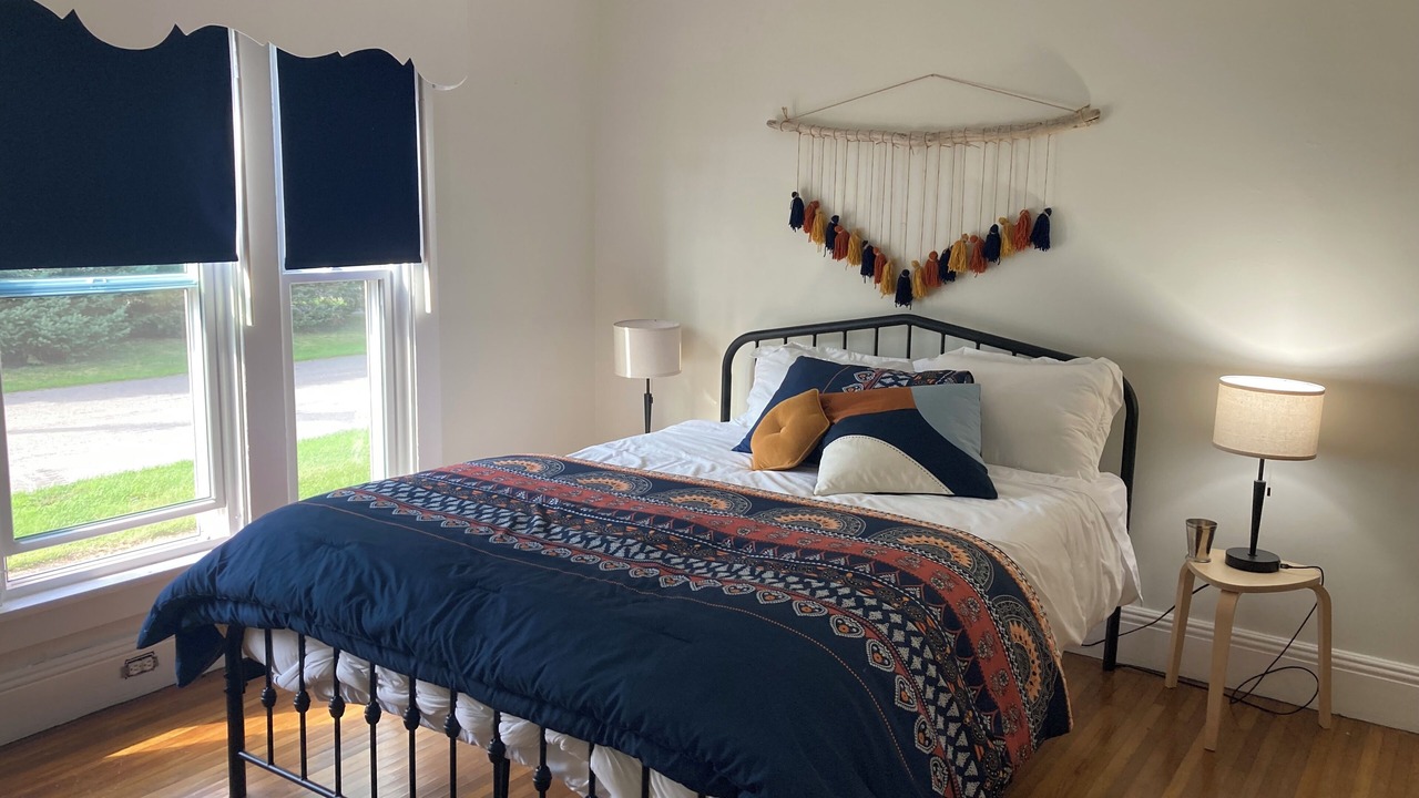 Photo of Bedroom in Conneaut