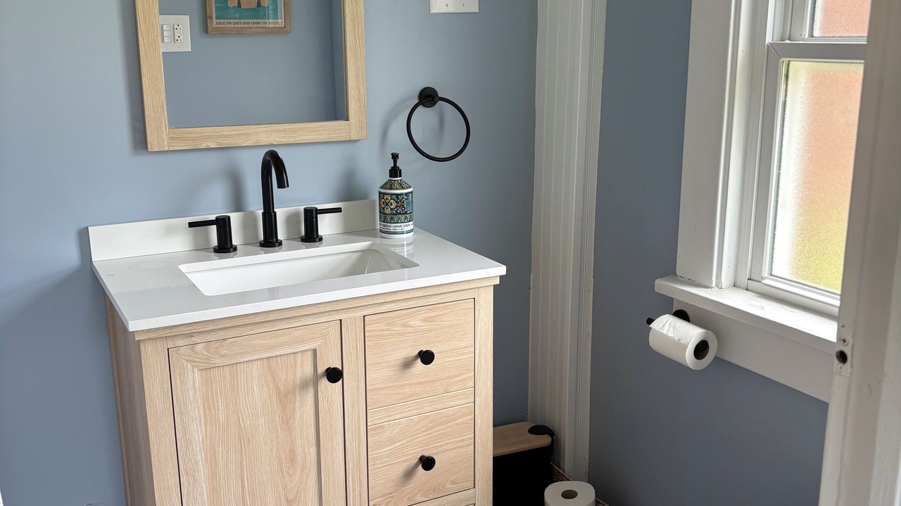 Photo of Bathroom in Conneaut