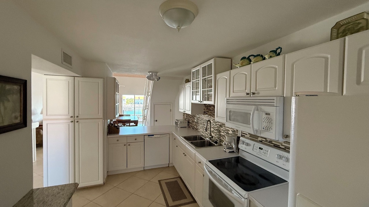 Photo of Kitchen in South Bimini
