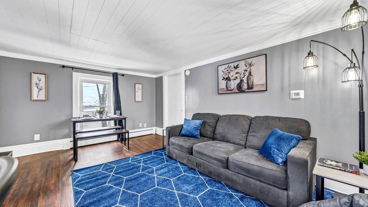 Photo of Livingroom in Athol Springs