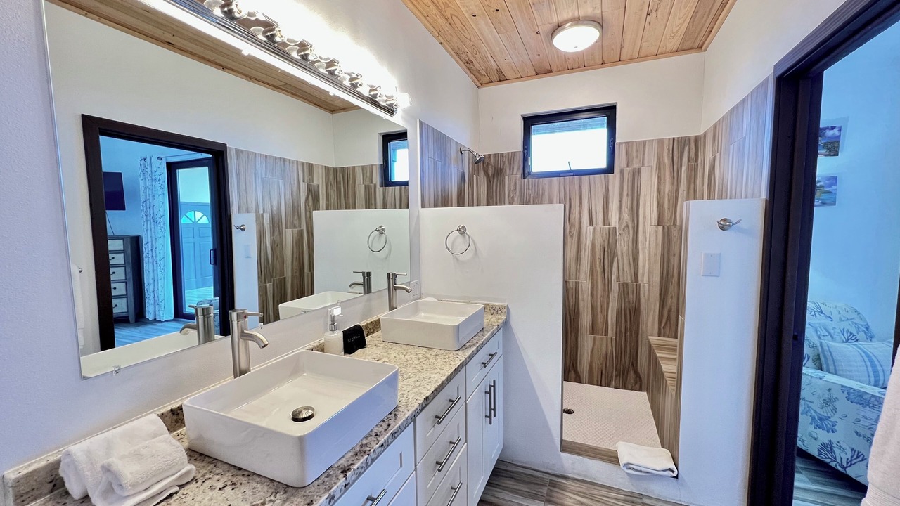 Photo of Bathroom in Lower Carolina