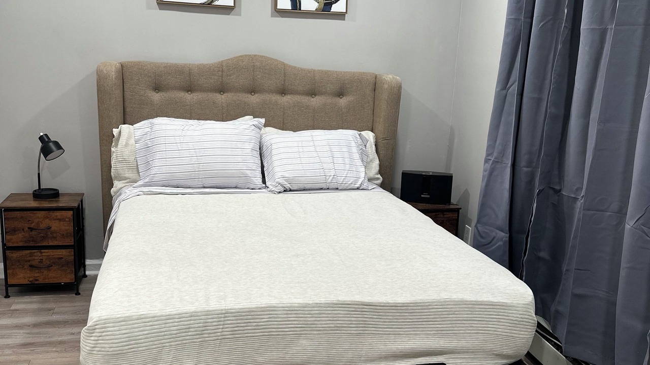 Photo of Bedroom in Orange
