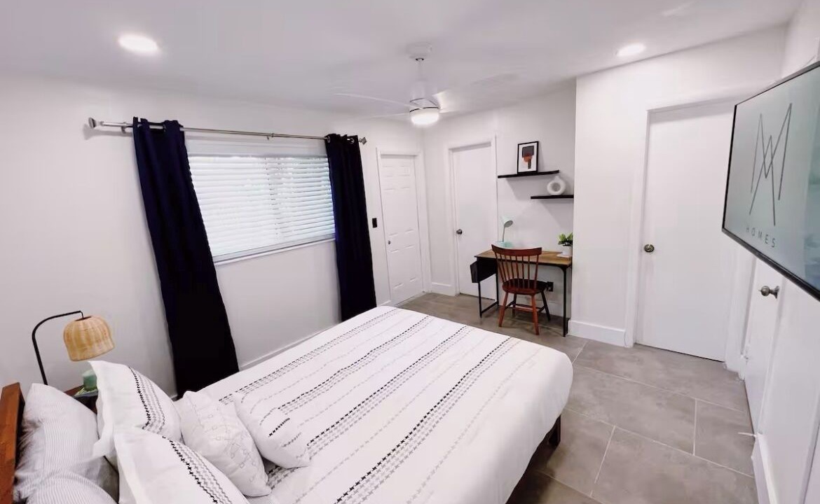 Photo of Bedroom in Lake Ridge