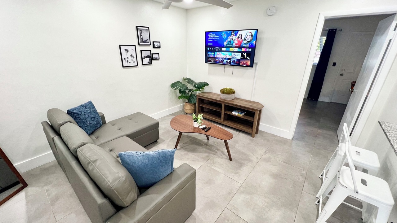 Photo of Livingroom in Lake Ridge