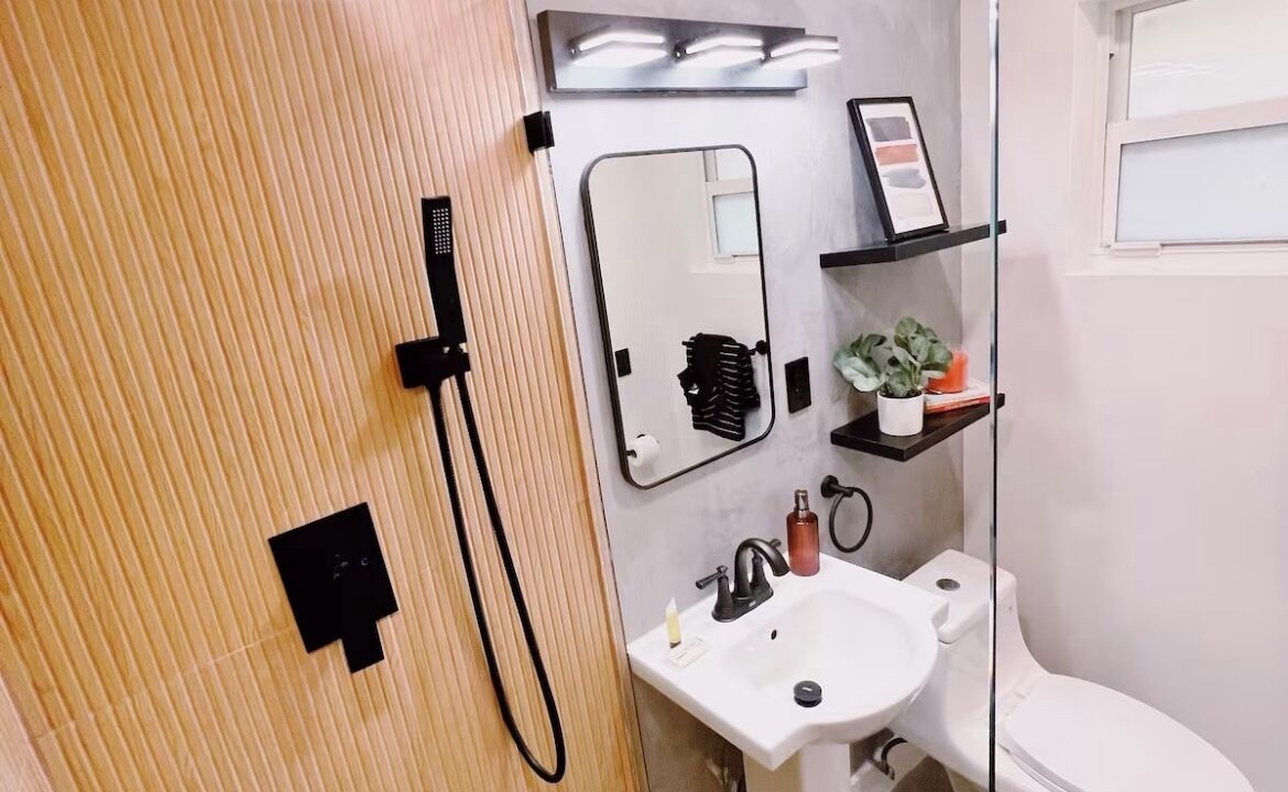 Photo of Bathroom in Lake Ridge