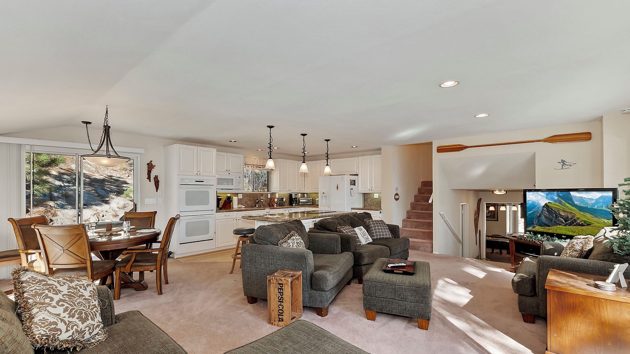 Photo of Livingroom in Fawnskin