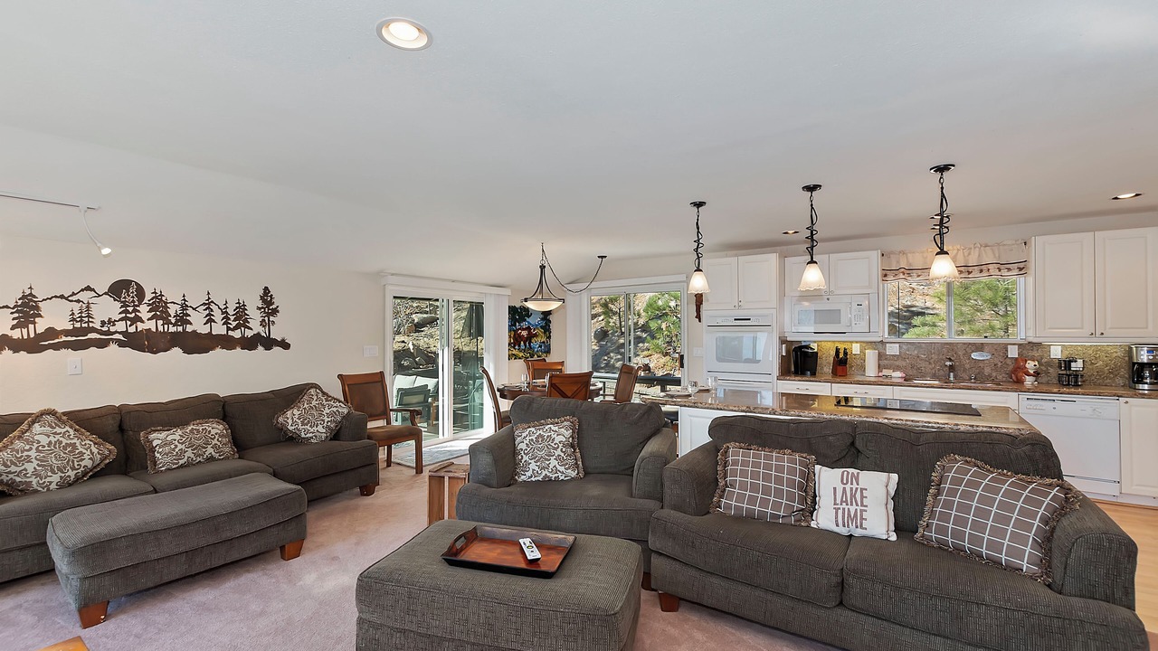 Photo of Livingroom in Fawnskin
